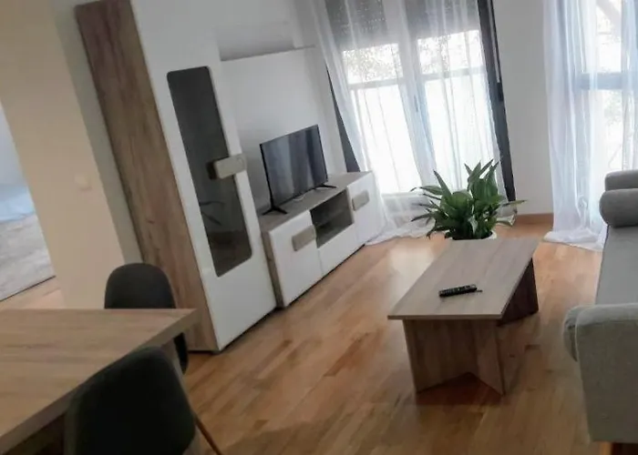 New, Cozy Plaza Del Pilar-fuenclara Appartement *